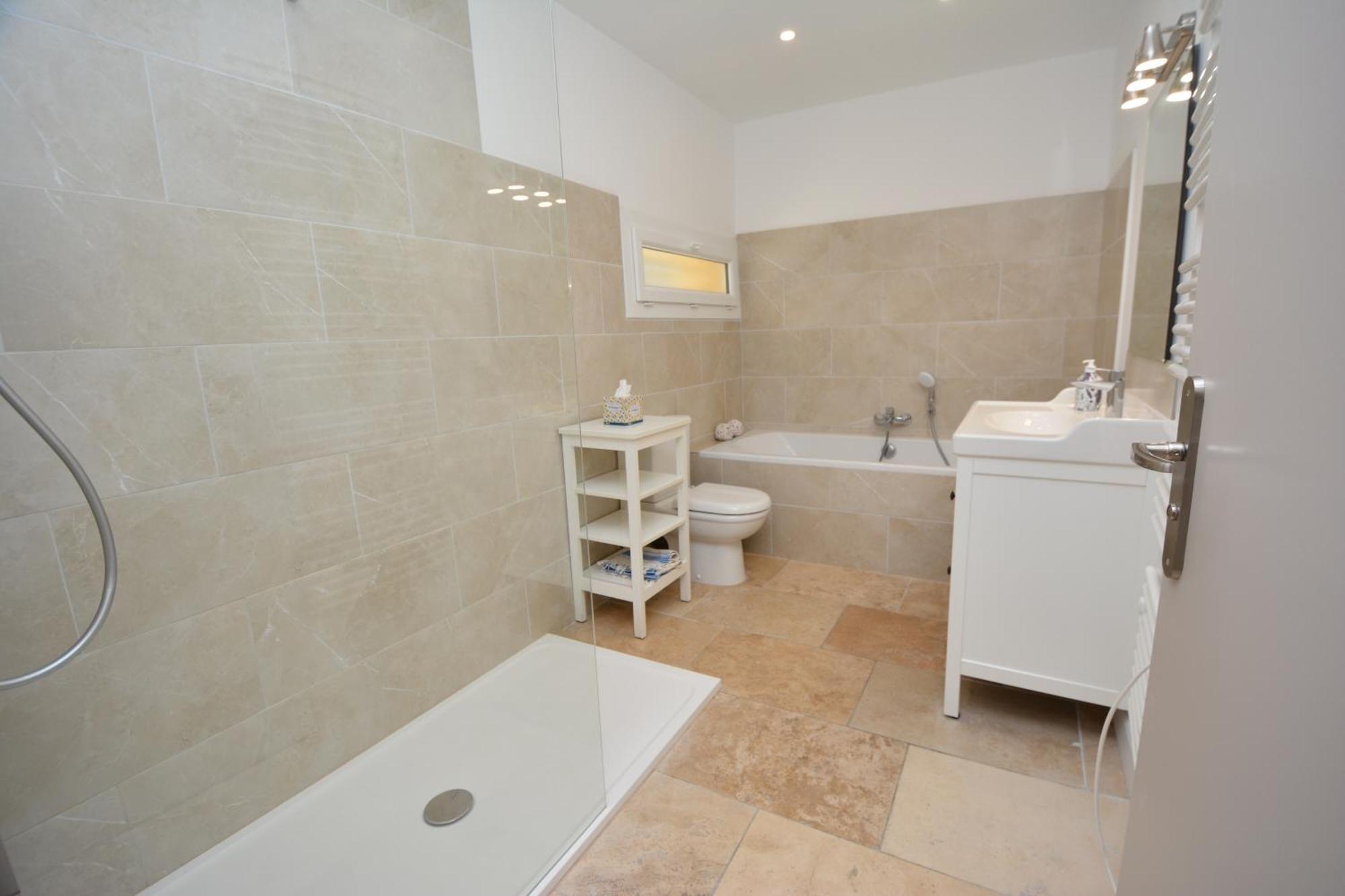 Villa In Comps With Private Pool And Airco المظهر الخارجي الصورة